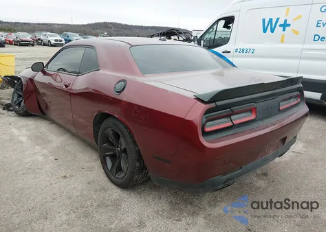 2019 Dodge Challenger Sxt z USA, uszkodzony, nr VIN 2C3CDZAG6KH671967